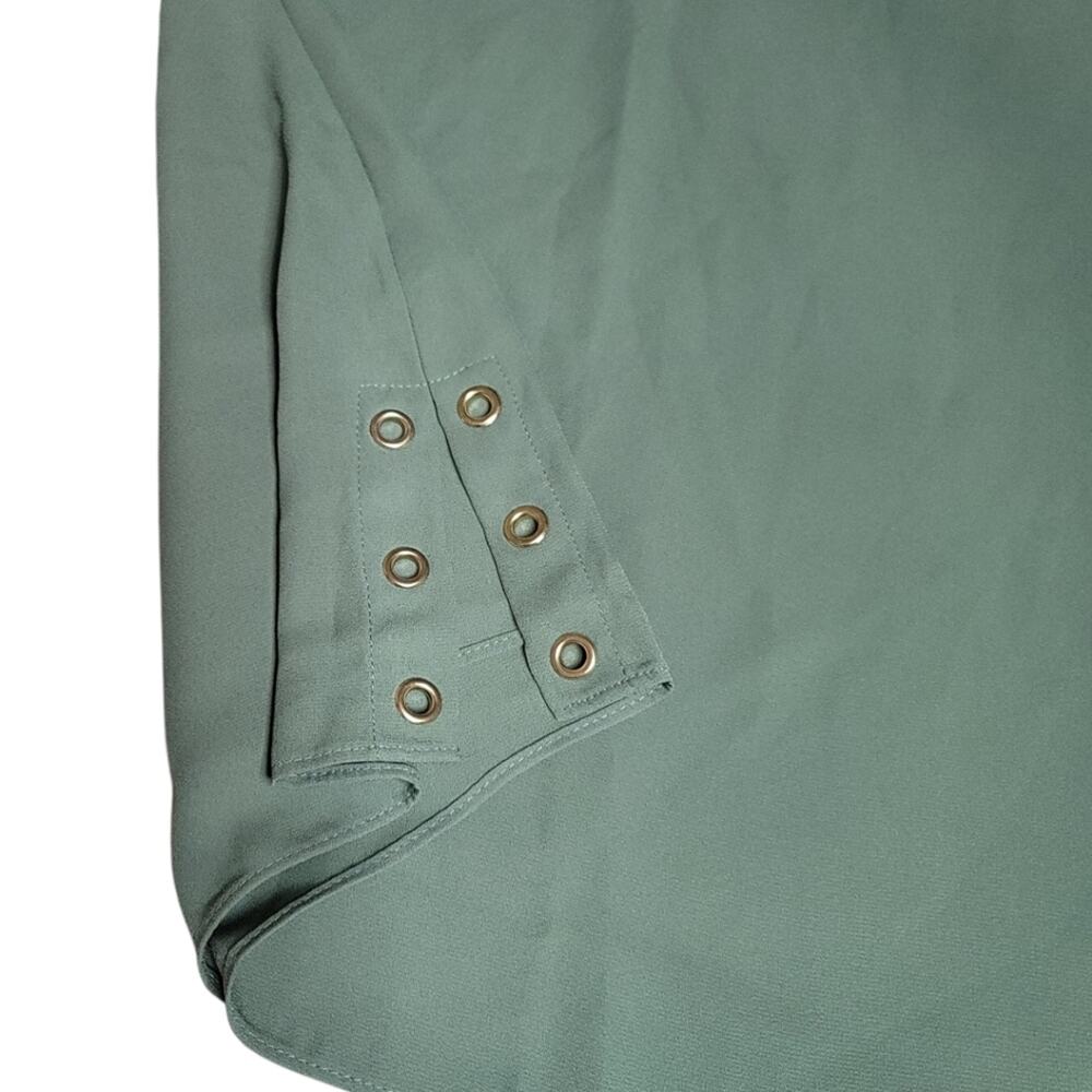 JM Collection Green V-Neckline Grommet-Trim Top XXL - Picture 7 of 12